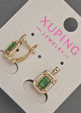 Серьги xuping с белыми стразами и зеленым кристаллом d-8мм+- l-14мм+- позолота 18к