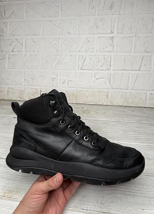 Крутые черные кожаные ботинки timberland