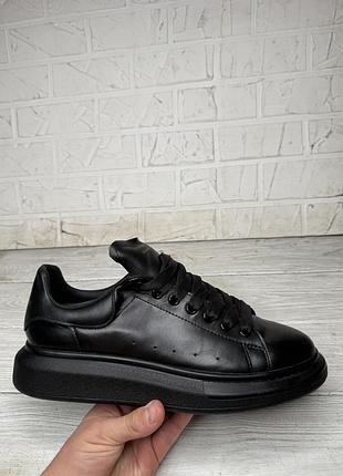 Крутые черные кожаные кроссовки alexander mcqueen