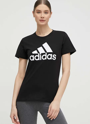 Женская футболка adidas