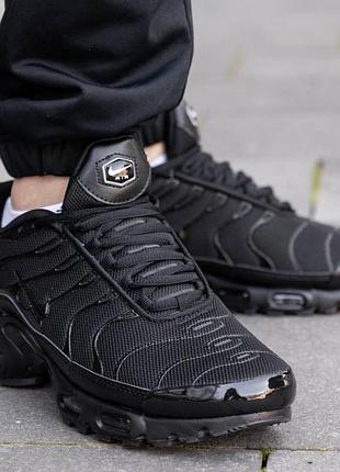 Чоловічі кросівки nike air max plus tn чорні водонепроникні повсякденні кроси на весну літо високої якості найк аір макс плюс тн