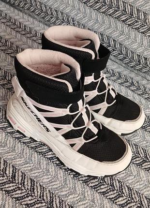 Зимові термо черевики бренду skechers із модельного ряду d'lites, 36р, 23см