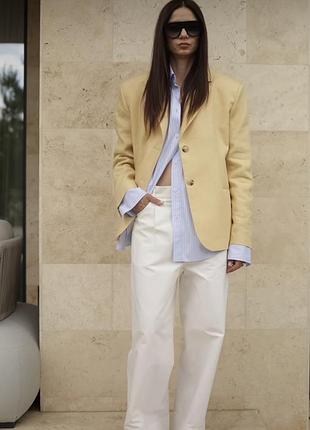 Молочний шкіряний піджак від zara, р.s