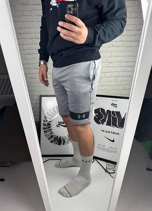 Оригінальні шорти under armour