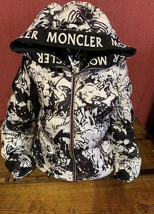 Куртка жіноча moncler