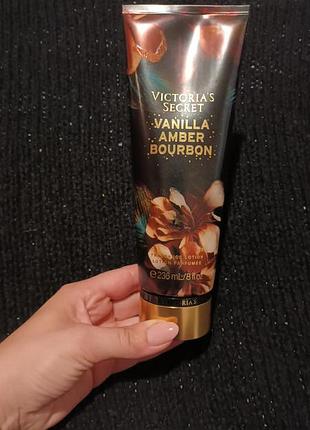 Лосьйон для тіла victoria's secret vanilla amber bourbon fragrance lotion 236 мл