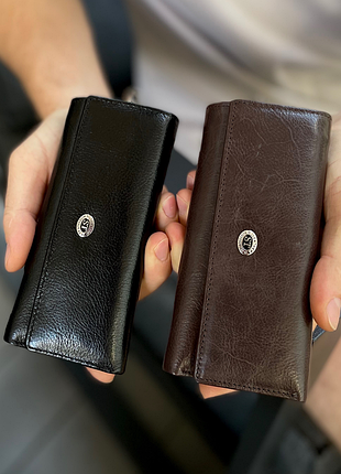Черная ключница из натуральной кожи с отделением для денег st leather b416