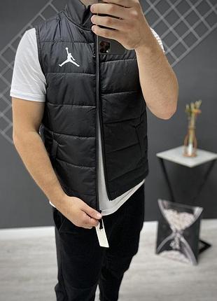 Жилетка чорна jordan 3