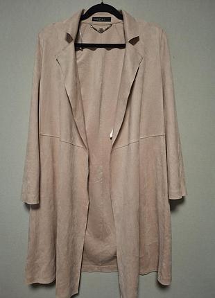 Пальто или кардиган-дастер (duster coat) бренда marc cain нежно розового цвета из мягкого материала под искусственную замшу (faux suede)