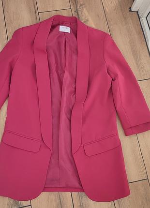 Піджак малинового кольору 2