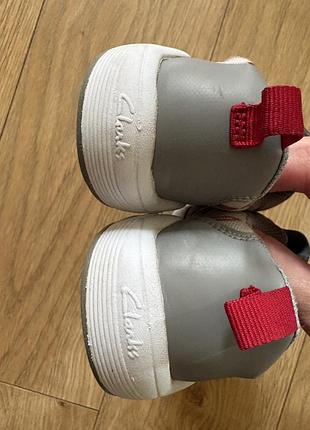 Дитячи кросівки clarks 5