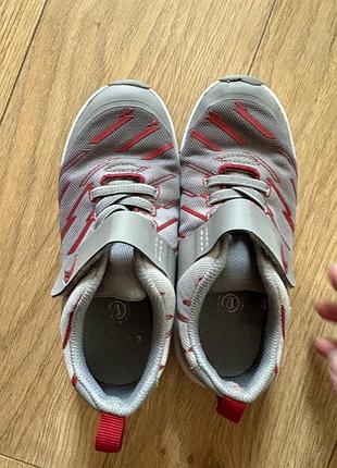 Дитячи кросівки clarks 4