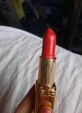 Помада loreal paris color Майорe 125 5