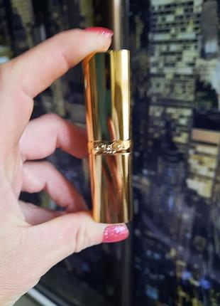 Помада loreal paris color Майорe 125 2