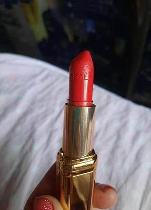 Помада loreal paris color Майорe 125
