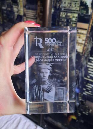 Стеклянная потолка кристалл с внутренней гравировкой