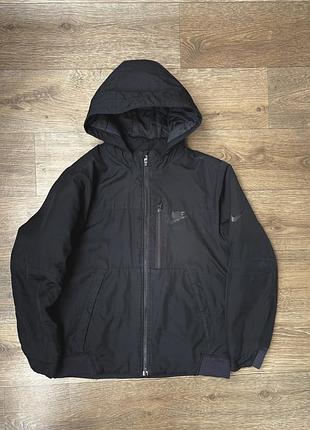 Підліткова демісезонна куртка для хлопця nike sportswear core padded mid jacket р.l, 147-158см. 12-13р. чорна