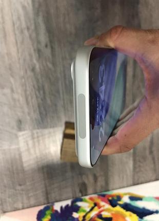 Iphone 17 pro max 512 є сім 15 циклів 5