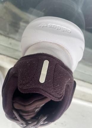 Жіночі кросівки adidas 4