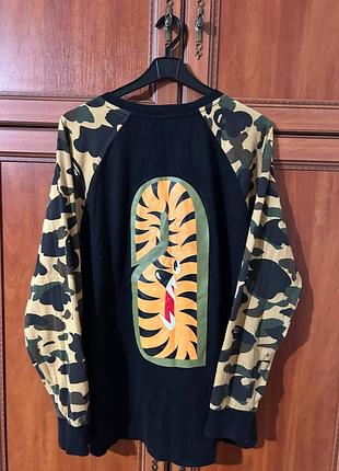 Bape  long sleeve🦈 cond 8.5/10 size l price 2000 2