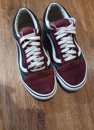Продам жіночі замшеві кеди бренду vans