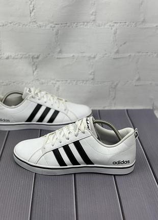 Чоловічі шкіряні кросівки adidas