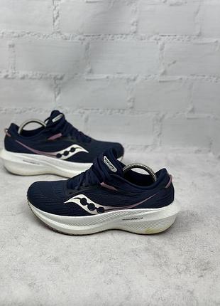 Жіночі спортивні бігові кросівки saucony triumph