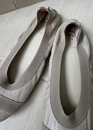 Продам шкіряні балетки bata 4