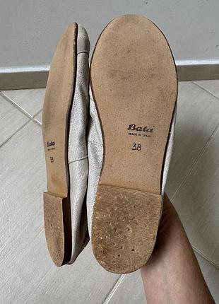Продам шкіряні балетки bata 6