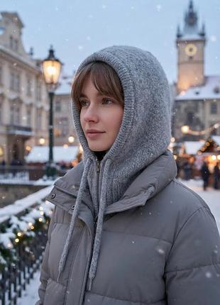 Шапка -капор на жінку з пряжі альпаки, на зиму та осінь.