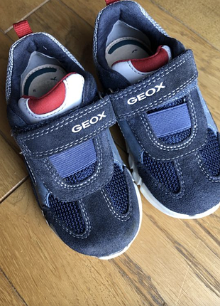 Кроссовки кожаные geox 26 гг