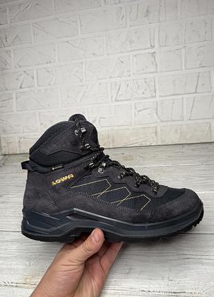 Ботинки трекинговые  lowa taurus pro gtx midgore-tex