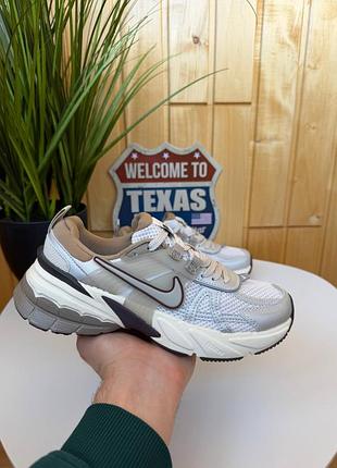 Nike v2k orewood brown light bone 6