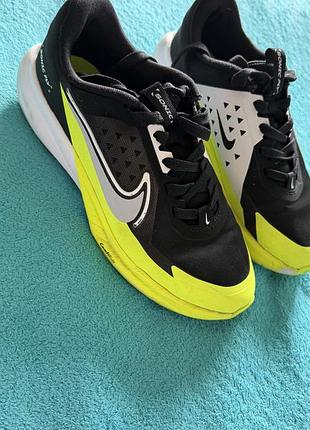 Продам nike sonic fly gs black/volt