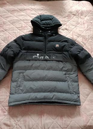 Мужская куртка ellesse,l,хороший стан.