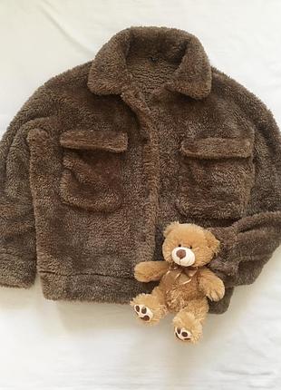 Теплая плюшевая уютная куртка teddy оверсайз с объёмными карманами