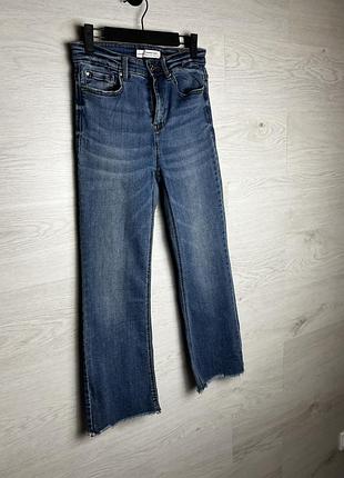Джинси stradivarius cropped flare 2