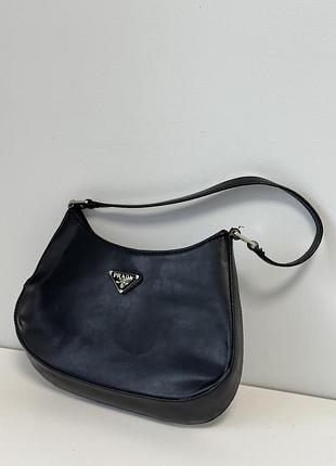 Prada жіноча сумка у чорному кольорі