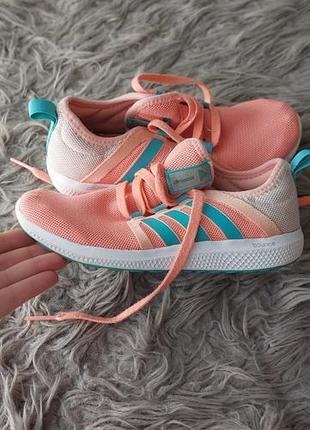 Кроссовки на девочку adidas 5