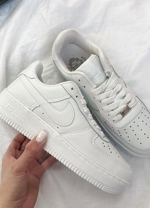 Женские кроссовки nike air force 1