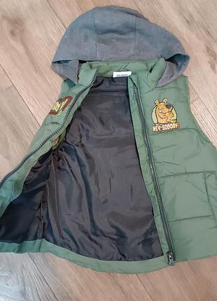 Жилетка с капюшоном. 2