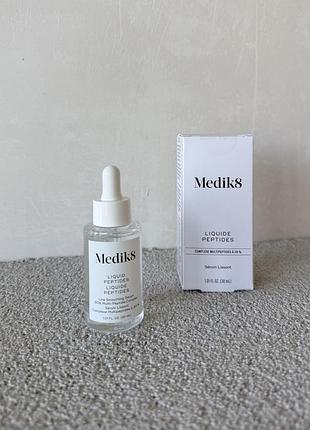 Антивікова, зволожувача сироватка medik8 з пептидами liquid peptides
