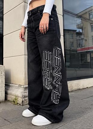 Джинси bershka з надписом,,чорні