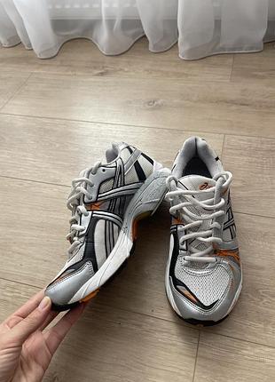 Кросівки asics