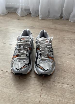 Кросівки asics 2