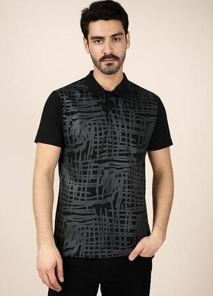Яркое мужское хлопковое поло чёрного цвета с ярким принтом colin's made in bangladesh