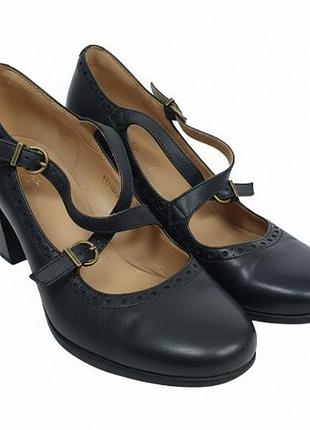Кожаные туфли мери джейн clarks artisan (оригинал), размер 38.5 (uk 5.5 e).