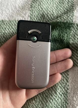 Sony ericsson z550 3