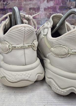Кроссовки adidas ozweego 6