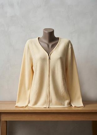 Стильний та затишний кардиган golden (xl/xxl,елегантний жіночий кардиган від бренду golden. який поєднує в собі комфорт, якість та класичний дизайн.